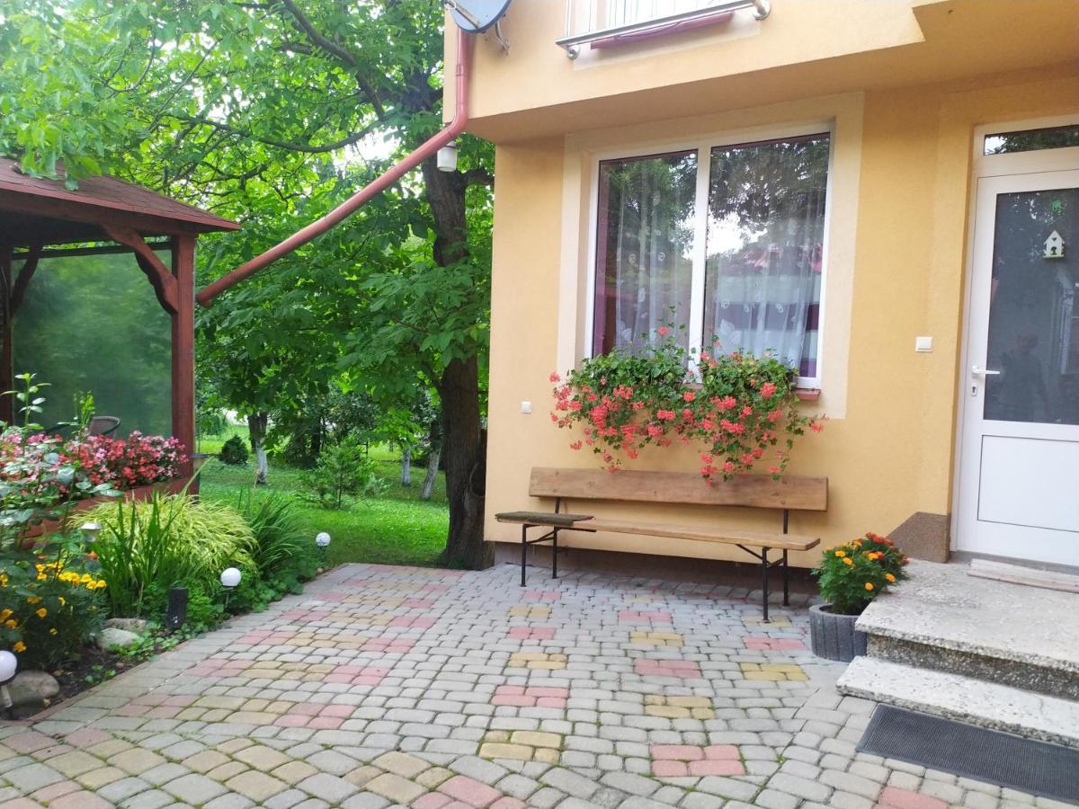 Apartament W Domu Na Wsi Tomaszów Lubelski Eksteriør bilde
