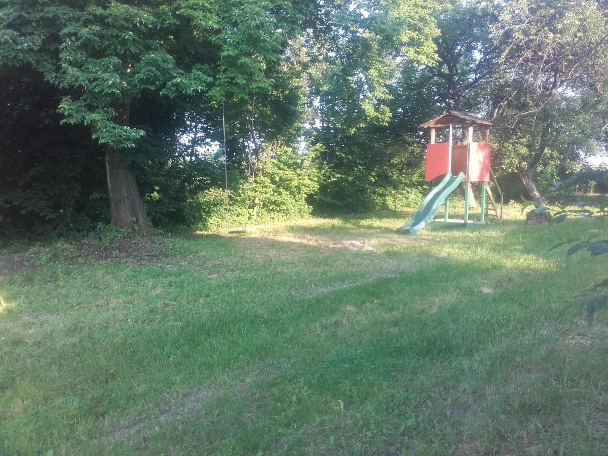 Apartament W Domu Na Wsi Tomaszów Lubelski Eksteriør bilde