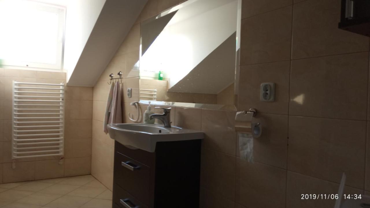 Apartament W Domu Na Wsi Tomaszów Lubelski Eksteriør bilde